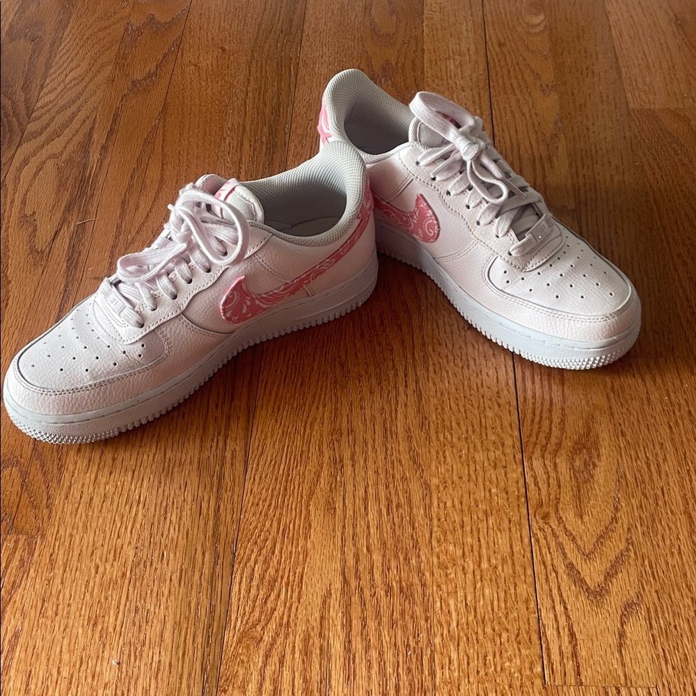Nike Air Force 1’s Shoes With Pink Paisley Swoosh Woman 8.5 - Picture 14 of 16